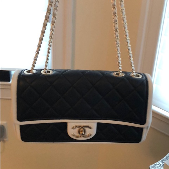 SOLD Black and White Authentic Chanel Flapbag - Picture 7 of 8